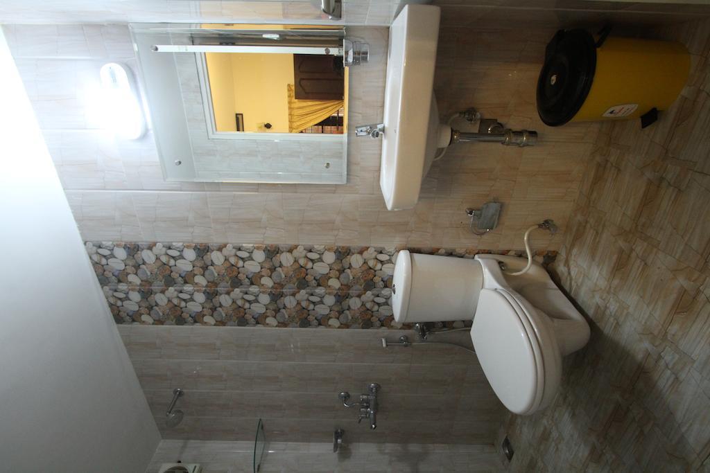Aaron'S Homestay Kochi Εξωτερικό φωτογραφία