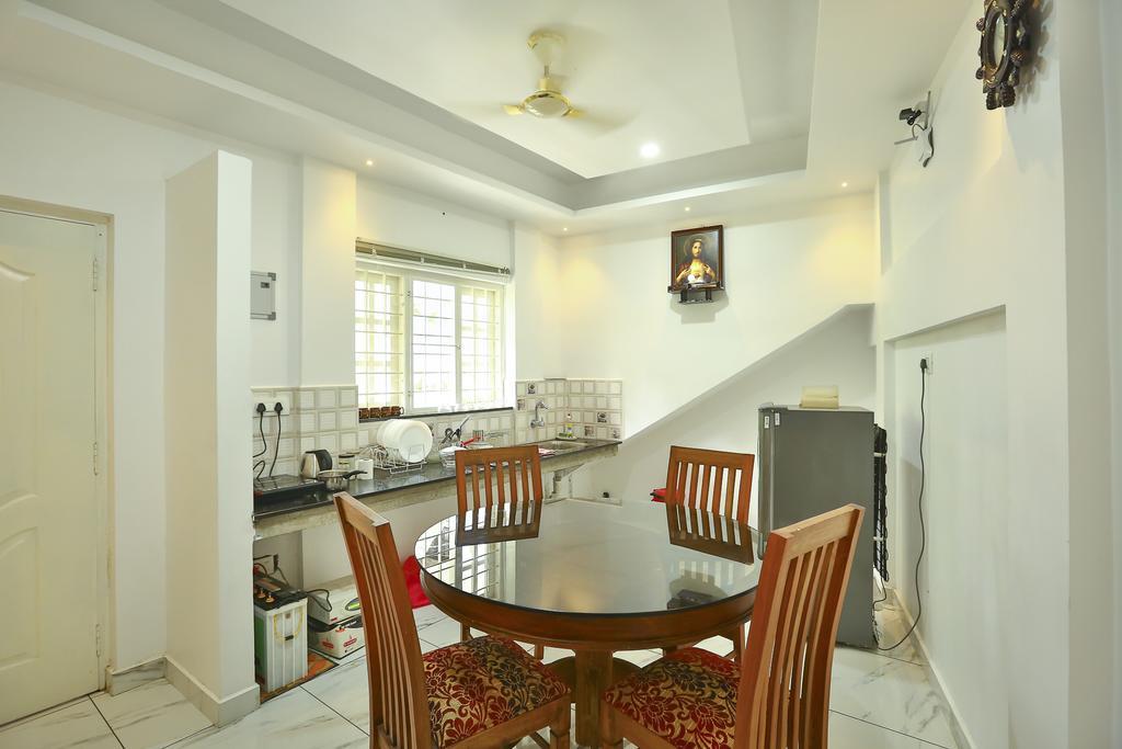 Aaron'S Homestay Kochi Εξωτερικό φωτογραφία