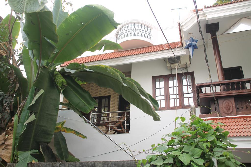 Aaron'S Homestay Kochi Εξωτερικό φωτογραφία