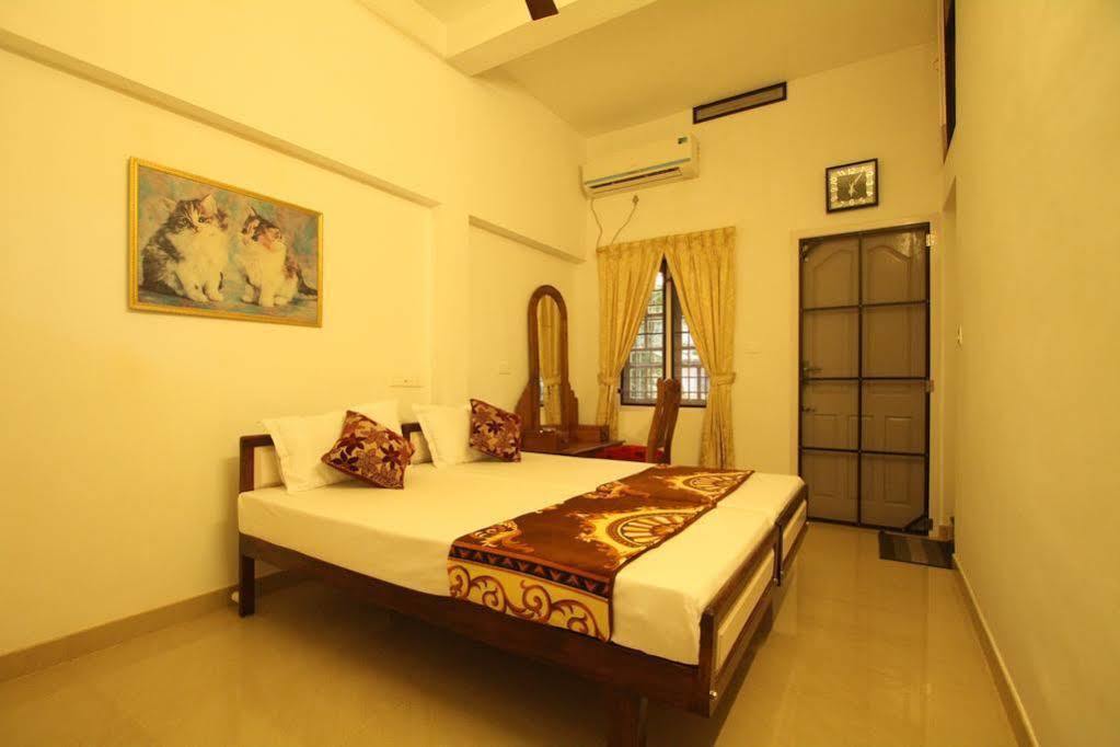 Aaron'S Homestay Kochi Εξωτερικό φωτογραφία