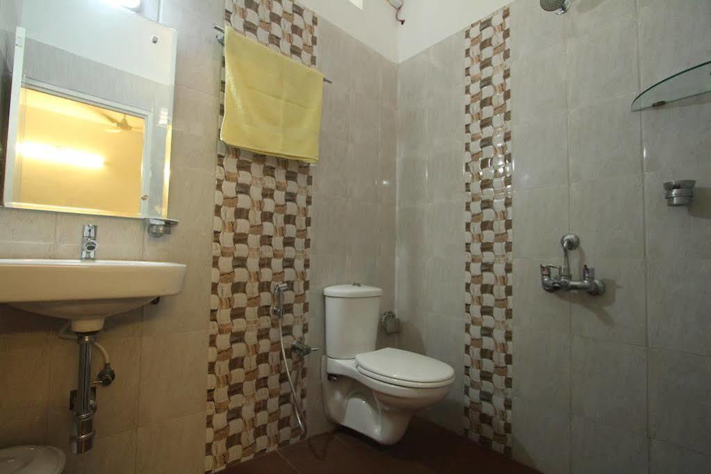 Aaron'S Homestay Kochi Εξωτερικό φωτογραφία
