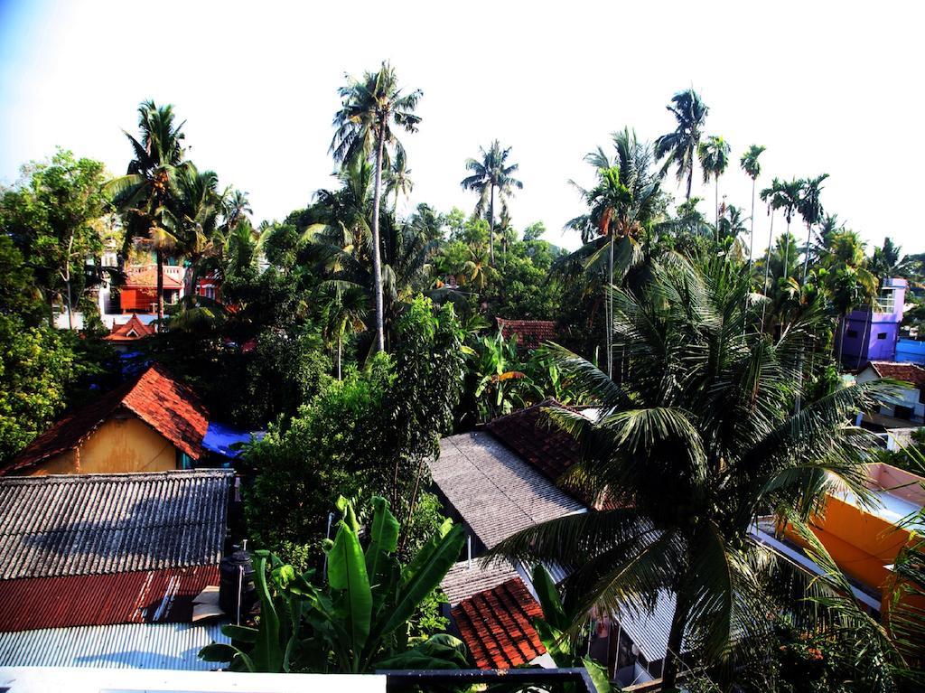 Aaron'S Homestay Kochi Εξωτερικό φωτογραφία